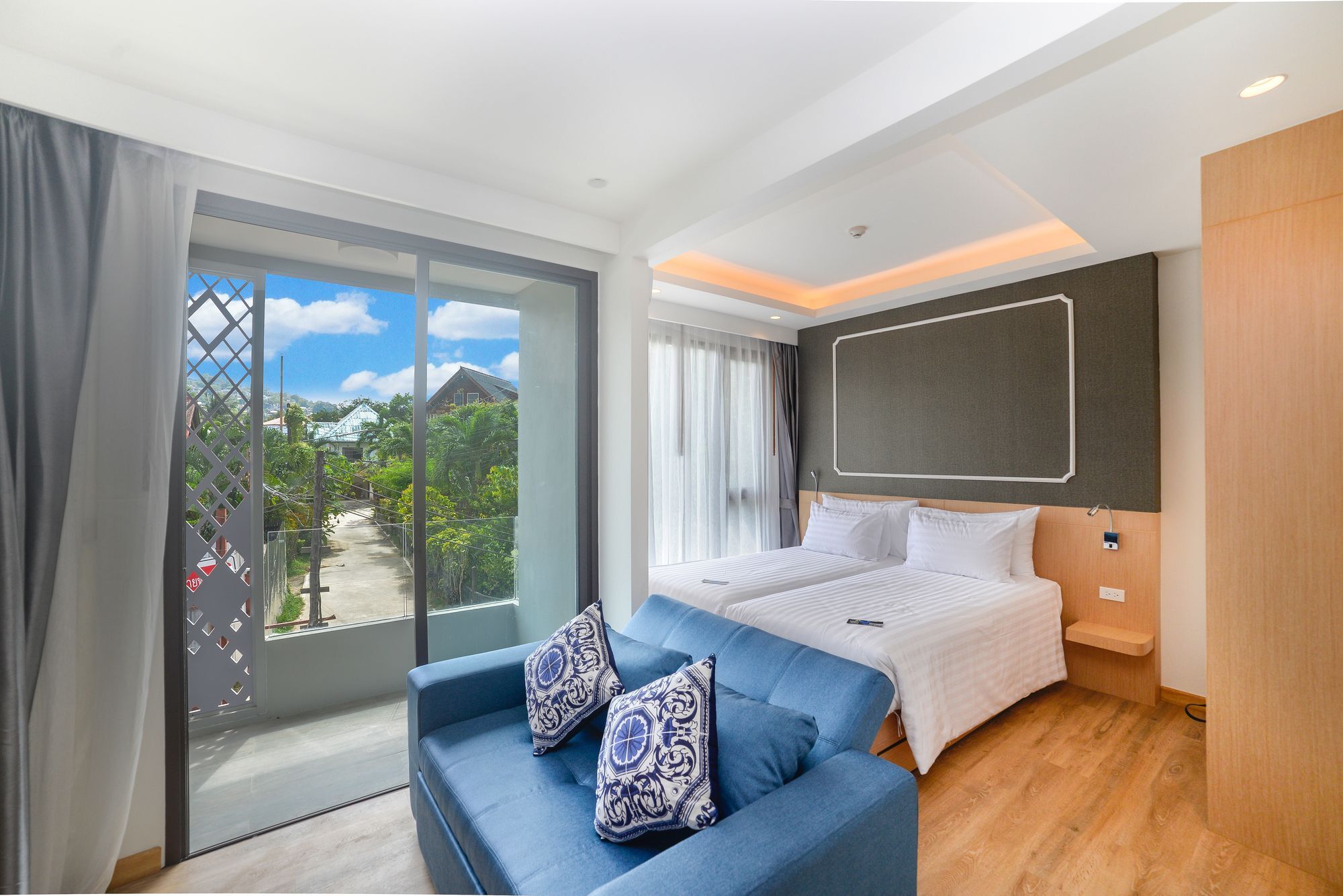 The Aristo Beach By Holy Cow 212 Phuket Exterior photo